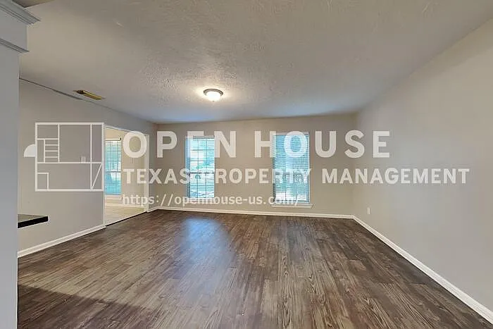 46 Berryfrost Ln — Photo 4
