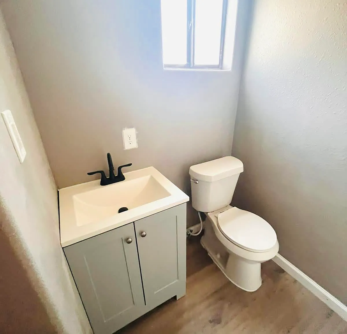 102 South Holland Avenue - 10 - I — Photo 3