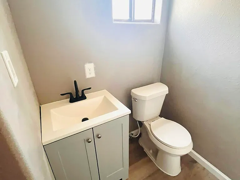 102 S Holland Ave #10 — Photo 3