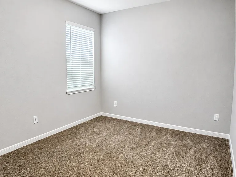 124 Camelot Place Ct — Photo 20