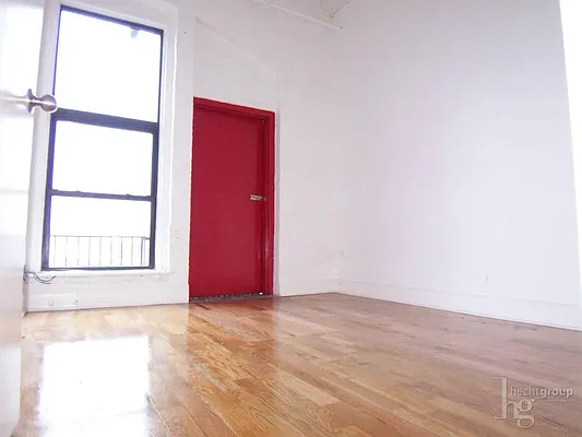 Rented by Hecht Group | media 26