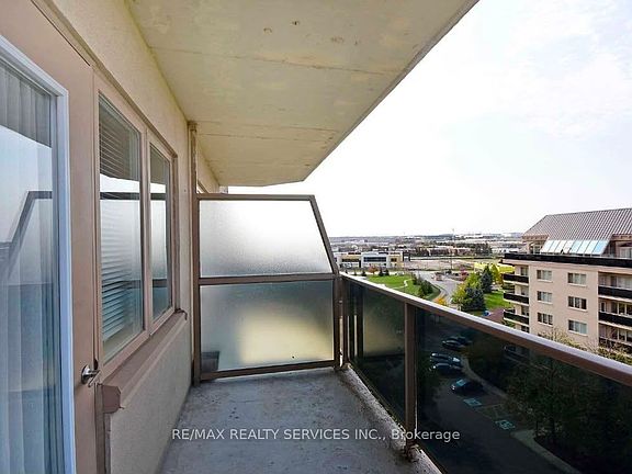 5th image of 10 Dayspring Cir #803