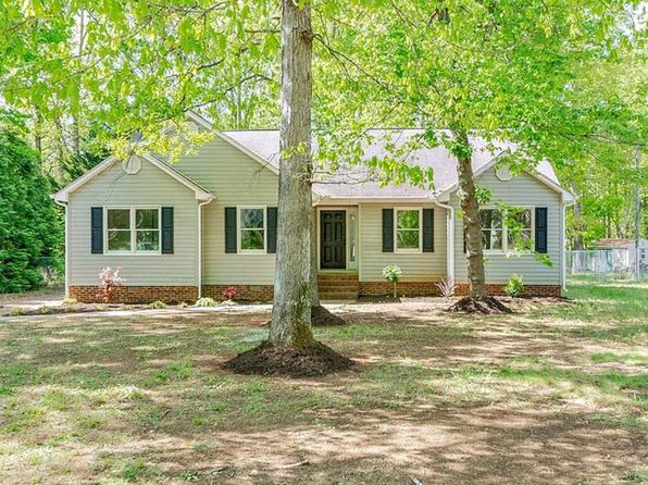 630 Logan Ln
