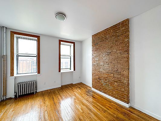 1st image of 1726 Amsterdam Ave APT 5D