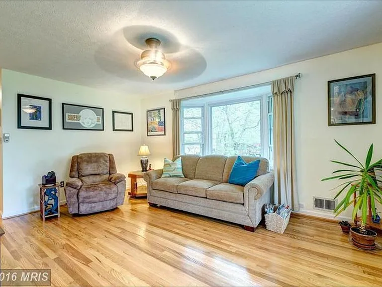 9804 Robinson Blvd — Photo 22