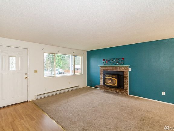 3rd image of 811 87th Ave NE