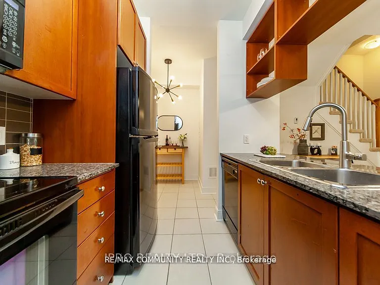 315 Village Green Sq #Townhouse 51 — Photo 13