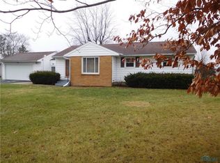630 Fostoria Rd, Northwood, OH 43619