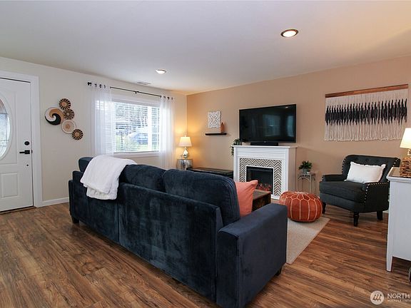 5th image of 1625 E 61st Street