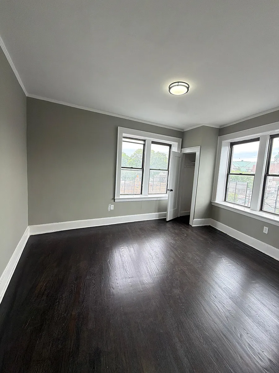 Building Photo - 1002 S Orange Ave #403