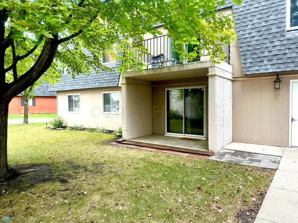 2333 Demores Dr S APT 4, Fargo, ND 58103