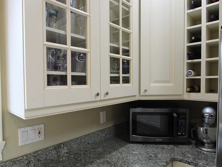 31 Florence St #31 — Photo 13