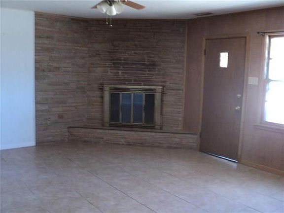 4th image of 1349 Cedar Crest Dr