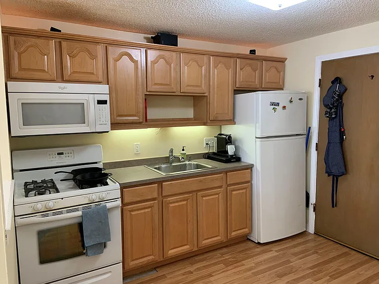 549 Pine St #3 — Photo 9