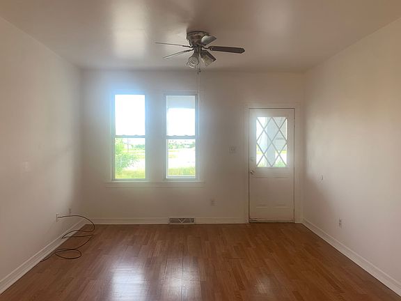 4th image of 528 Wallace St