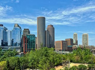 33 Sleeper St APT 403, Boston, MA 02210
