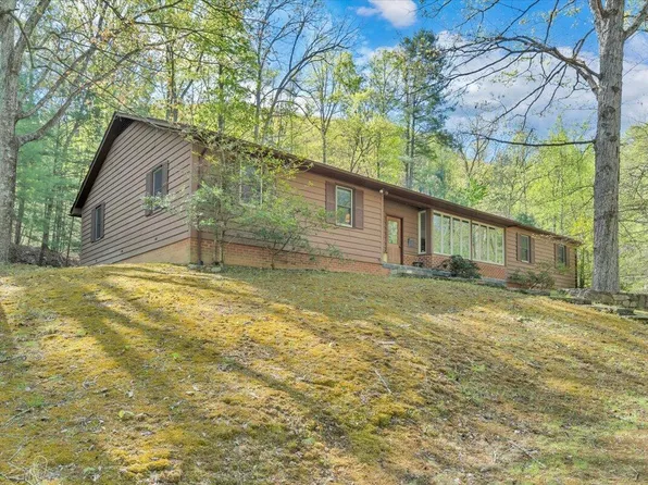 3878 Harborwood Rd, Salem, VA 24153