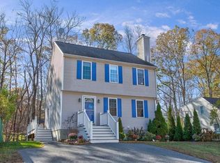 16 Knoll Rd, Hopkinton, MA 01748