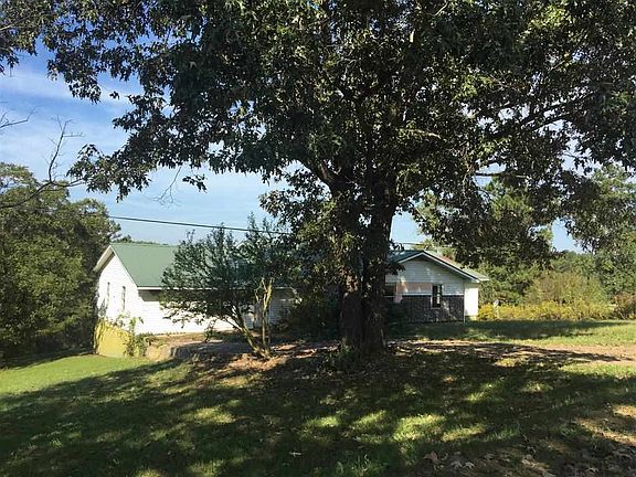 3rd image of 410 County Road 1825