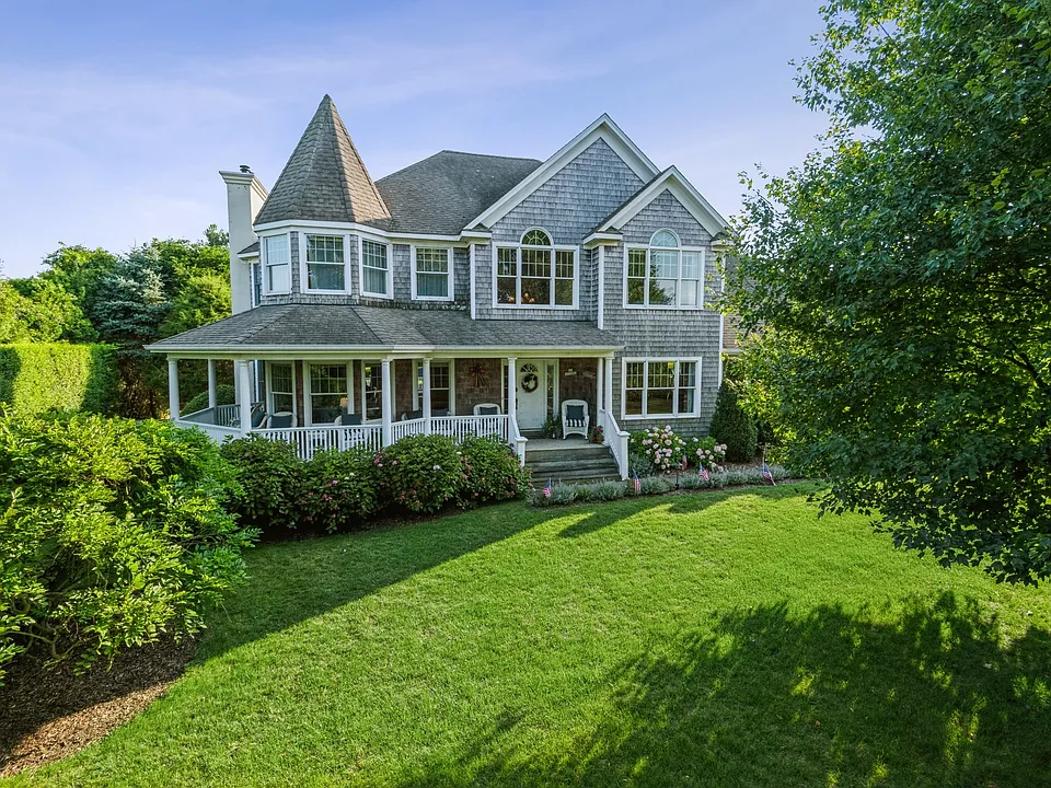 31 Fairbanks Ct