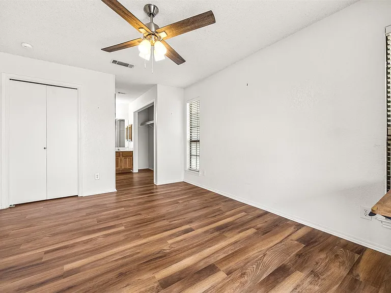 1202 Thorpe Ln #612 — Photo 14