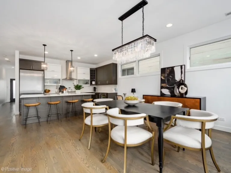 Dining area/kitchen, main floor