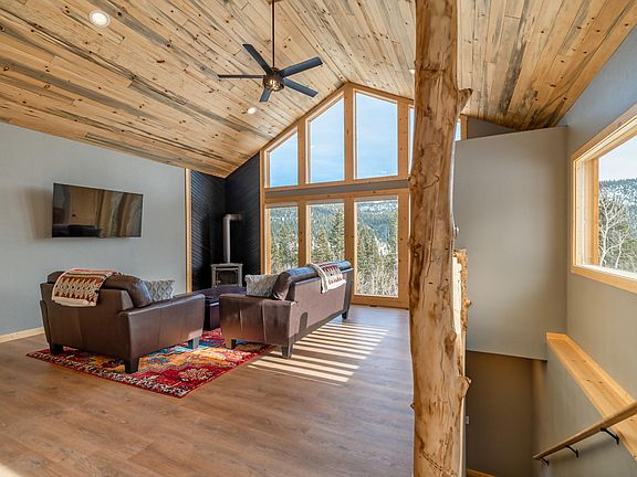 3rd image of 857 Quartzville Rd