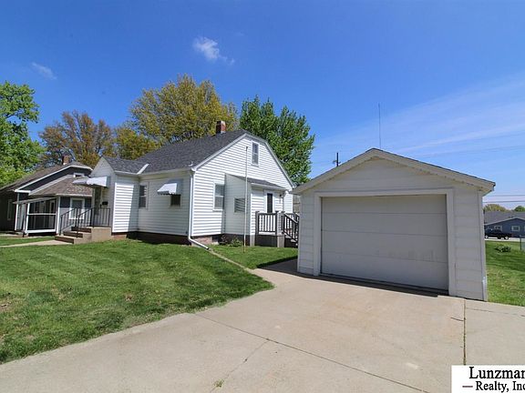 2nd image of 2207 K St