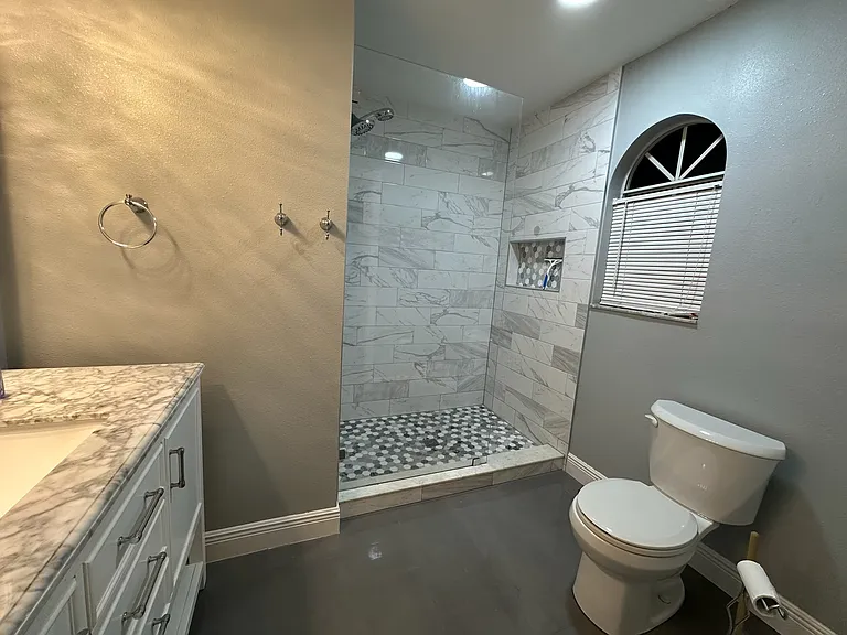 1724 Chatham Cir — Photo 7