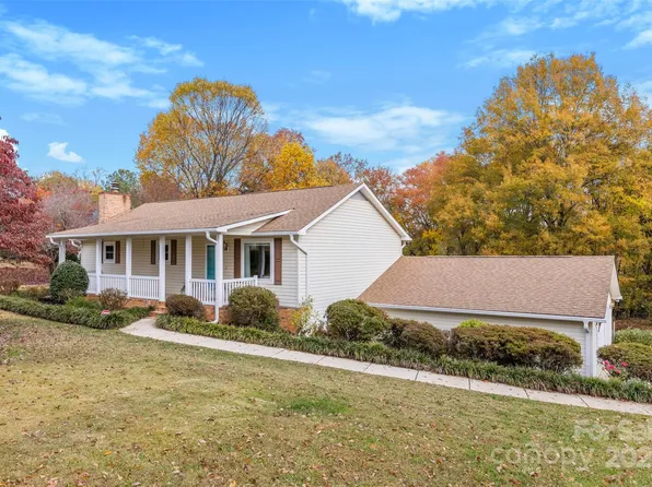 147 Sundown Rd, Mooresville, NC 28117