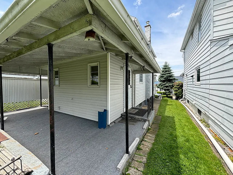 206 Barnard St — Photo 21