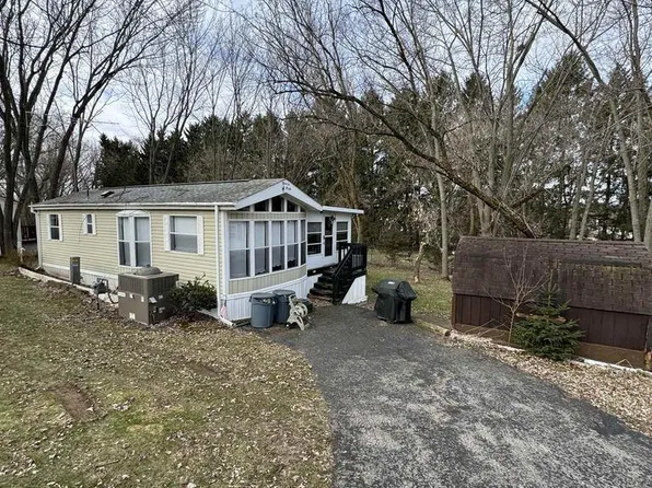 544 Glendale Drive, Edgerton, WI 53534