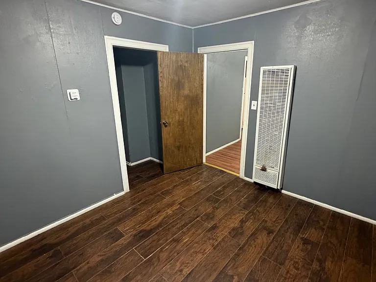 1112 Binkley Ave #1/2 — Photo 7