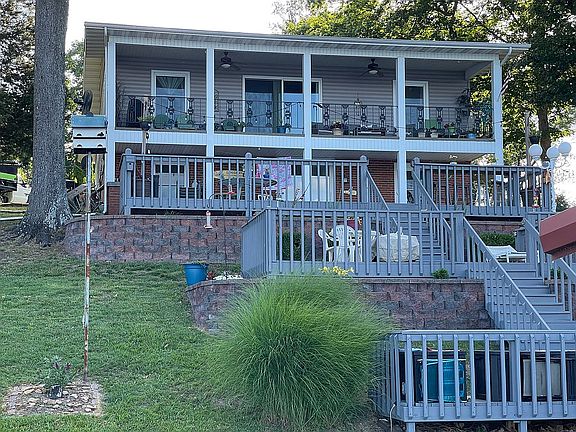 5th image of 754 Crestwood Dr