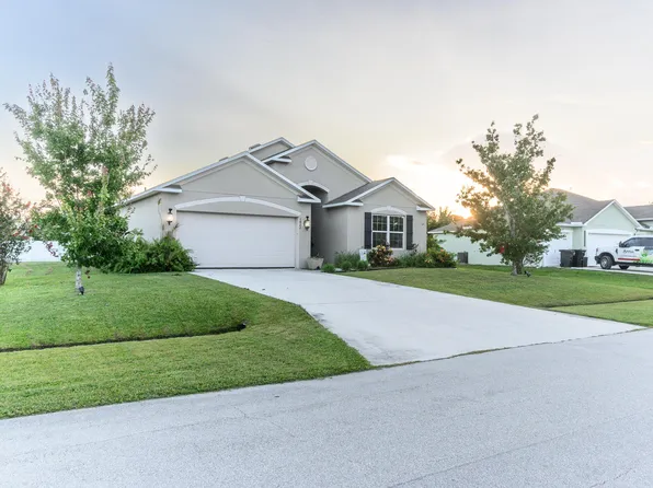 1822 SW Hampshire Lane, Port St Lucie, FL 34953