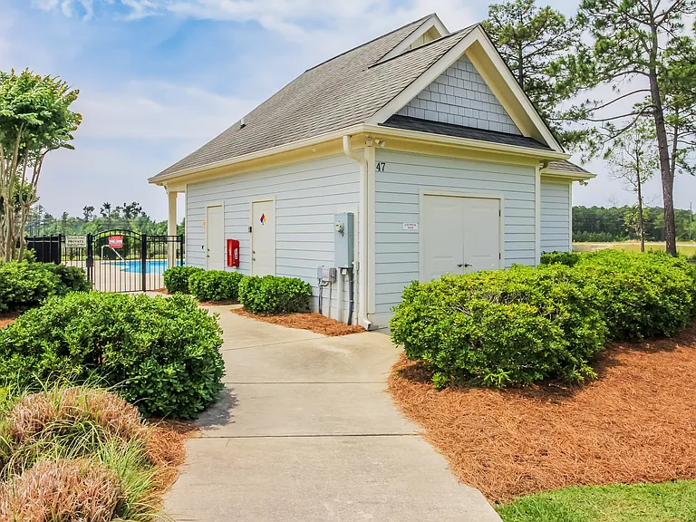 195 Highlands Glen Dr — Photo 18