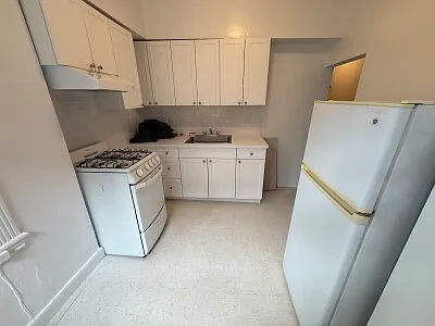 Garden - Grove St Apartments — Photo 15