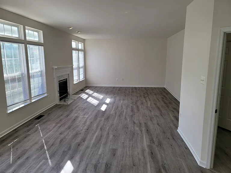 1808 Whispering Meadow Ct — Photo 17