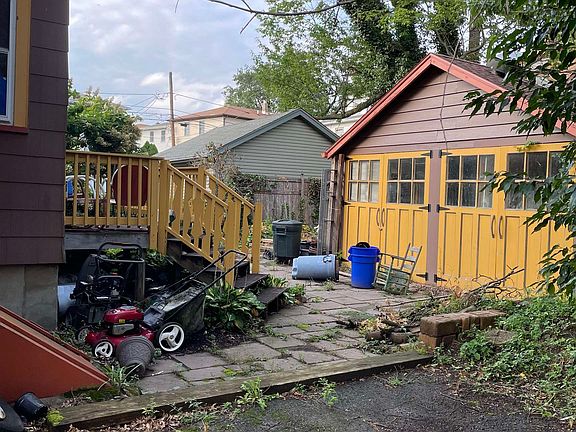 3rd image of 51 Farrandale Ave