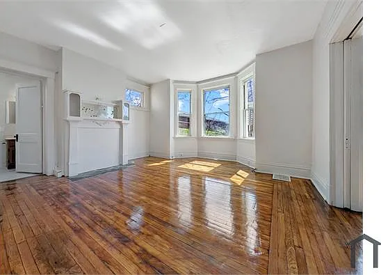 12 Carrick Ave #1