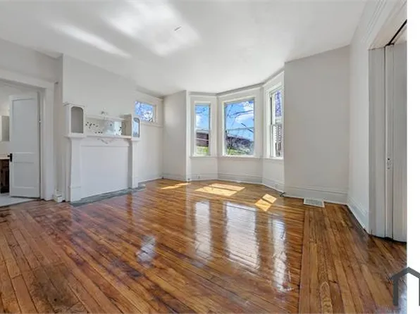 12 Carrick Ave APT 1, Pittsburgh, PA 15210