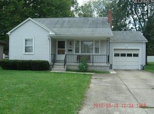 384 Como Ave, Struthers, OH 44471
