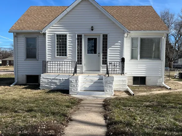 1018 N Williams Ave, Hastings, NE 68901