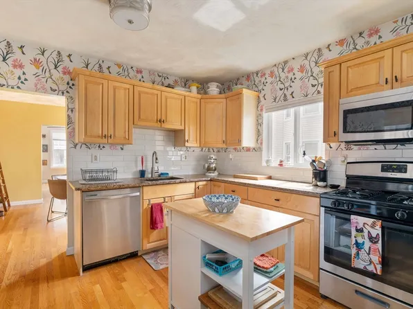 4061 Washington St #1, Roslindale, MA 02131