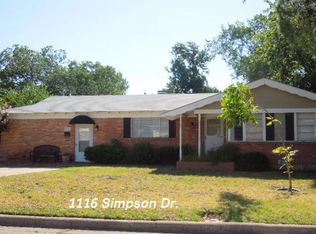 1116 Simpson Dr, Hurst, TX 76053