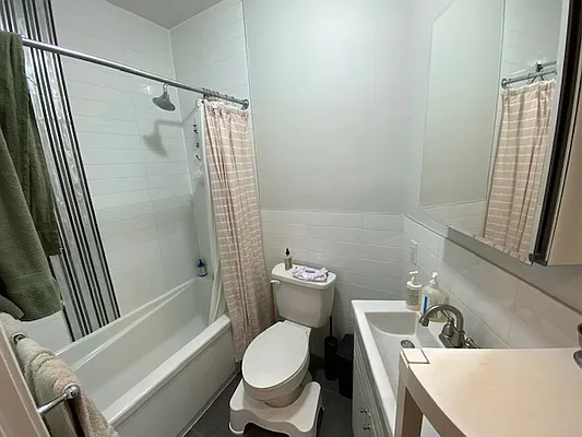 Rented by Mdays Realty | media 32