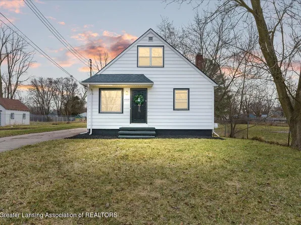 4905 Hughes Rd, Lansing, MI 48910