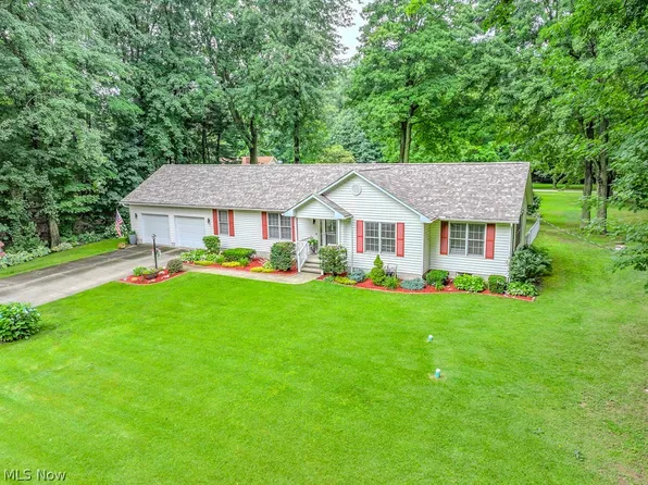 1966 Spring Grove Rd, Madison, OH 44057