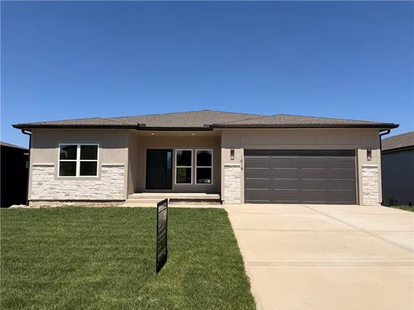 1416 NE Earnest Way, Lees Summit, MO 64086