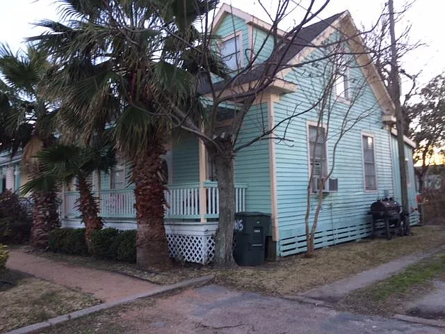 3 bed, 1150 sqft, $1,745 — Photo 2